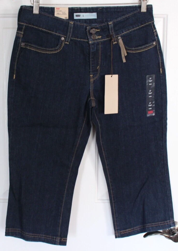 New Women's Levi's Capri Petite Jeans Size 8P - BNWT
Opens in a new window or tab