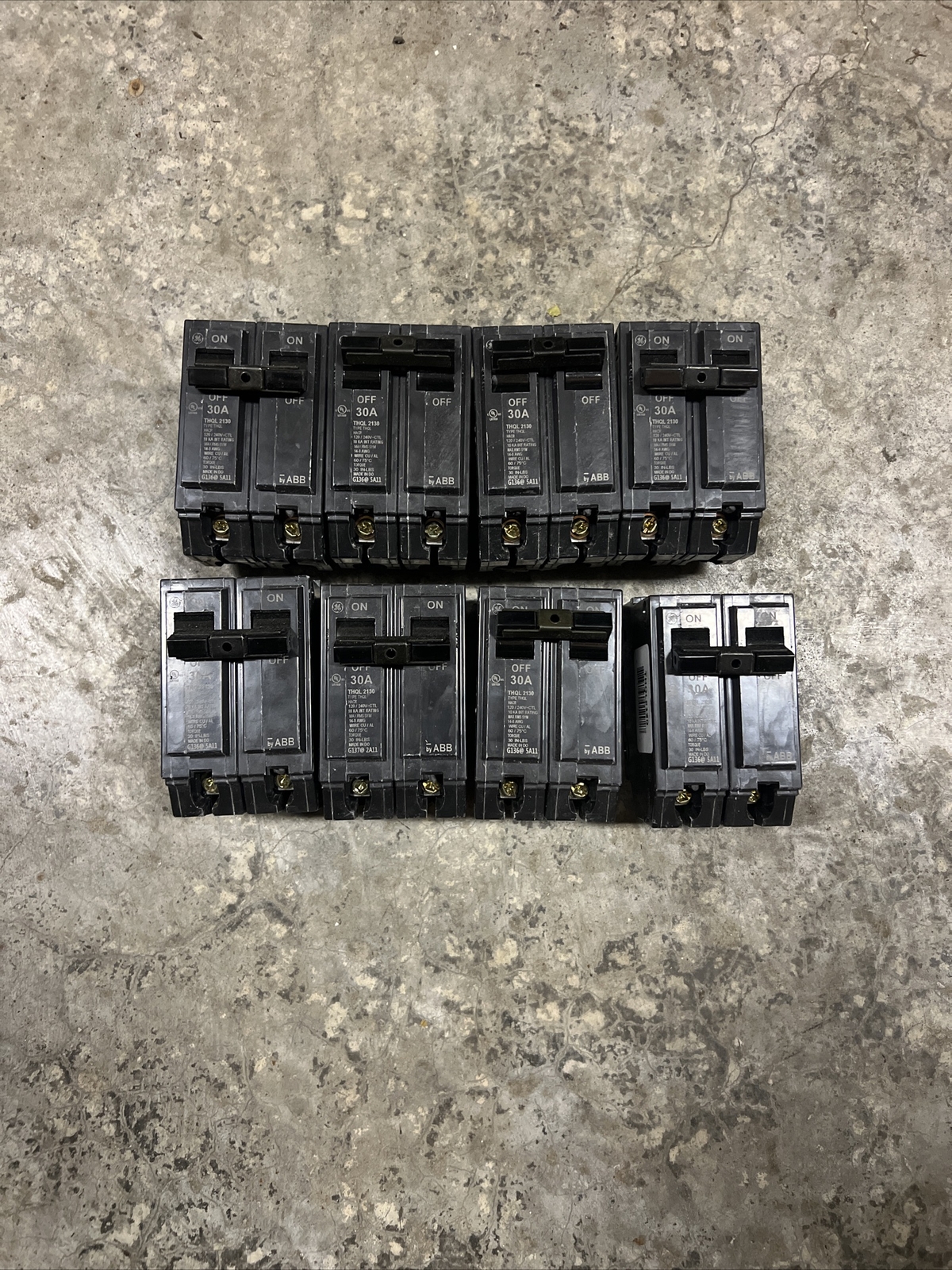 Interruttore Quadro Elettrico 120/240V Interruttore Circuito GE THQL2130 Usato: 30 Amp, 2 Poli, 120/240V, Pulito, Ispezionato E Testato, Perfetto Per Sostituzioni Breaker Bolt On - Foto 8