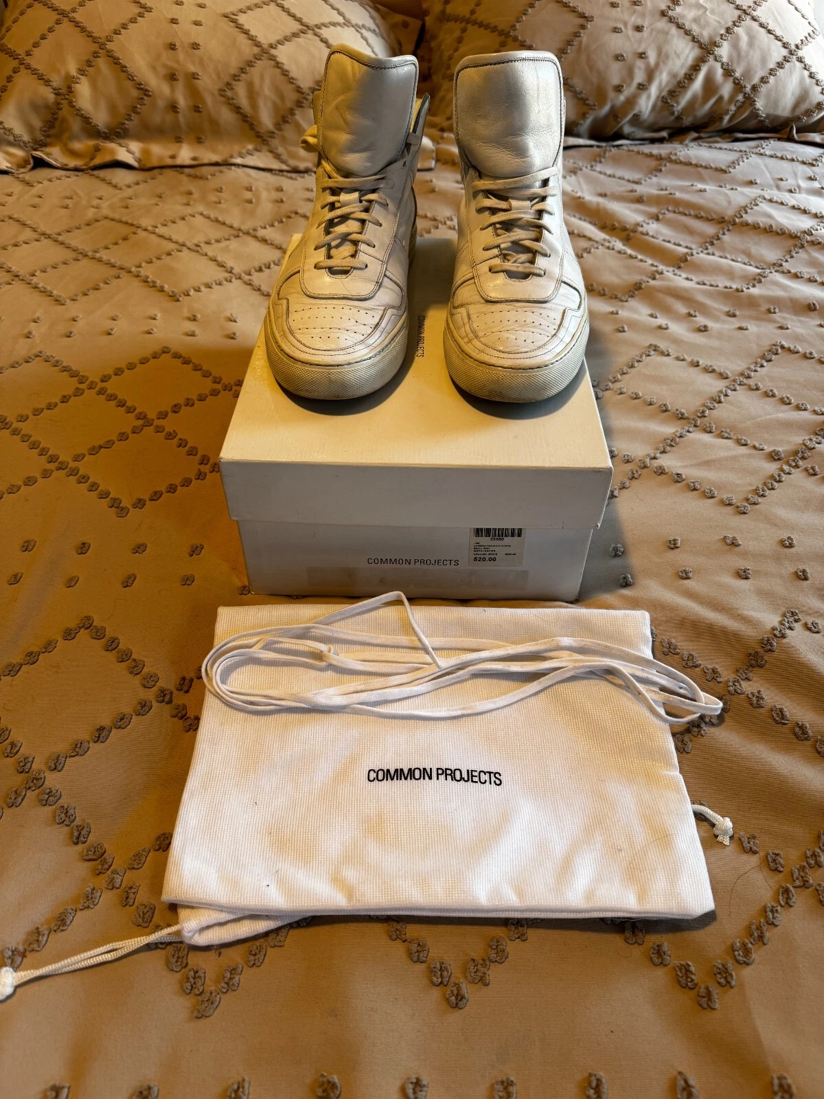 Sneaker da uomo Common Projects Bball HighUomo in pelle biancaEU43 con borsa scatola e lacci