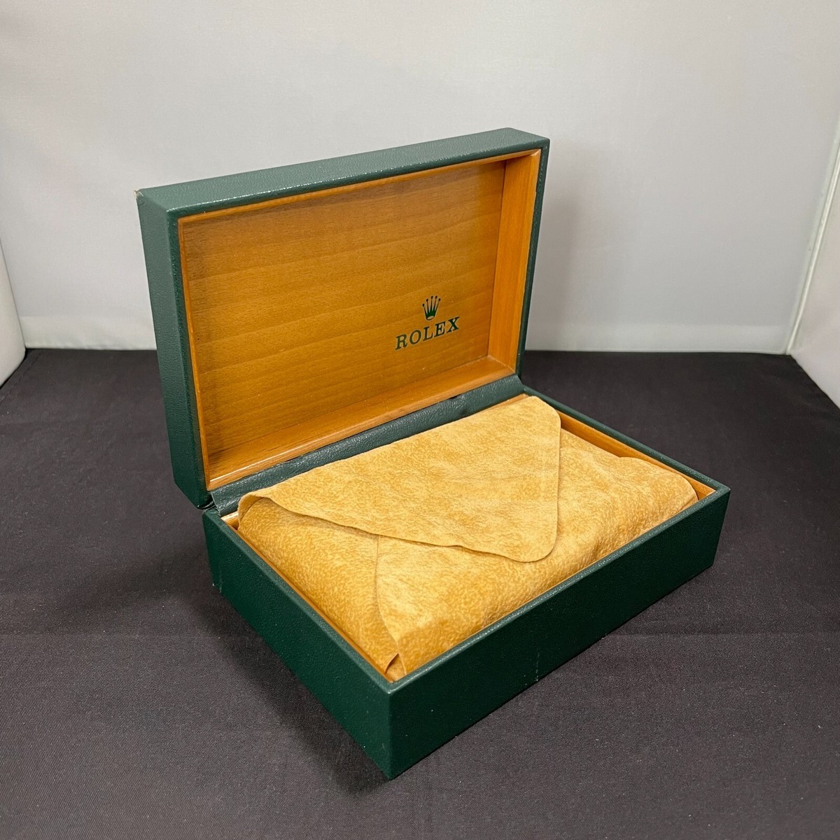 ROLEX YACHT-MASTER 68623 Watch Box Case 68.00.08 Booklet1997 ROLEX YACHT-MASTER 68623 Watch Box Case 68.00.08 Booklet1997