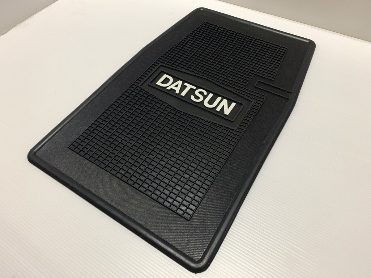 Rubber Floor Mats for Nissan Datsun rubber mat B110 B122 KHC130