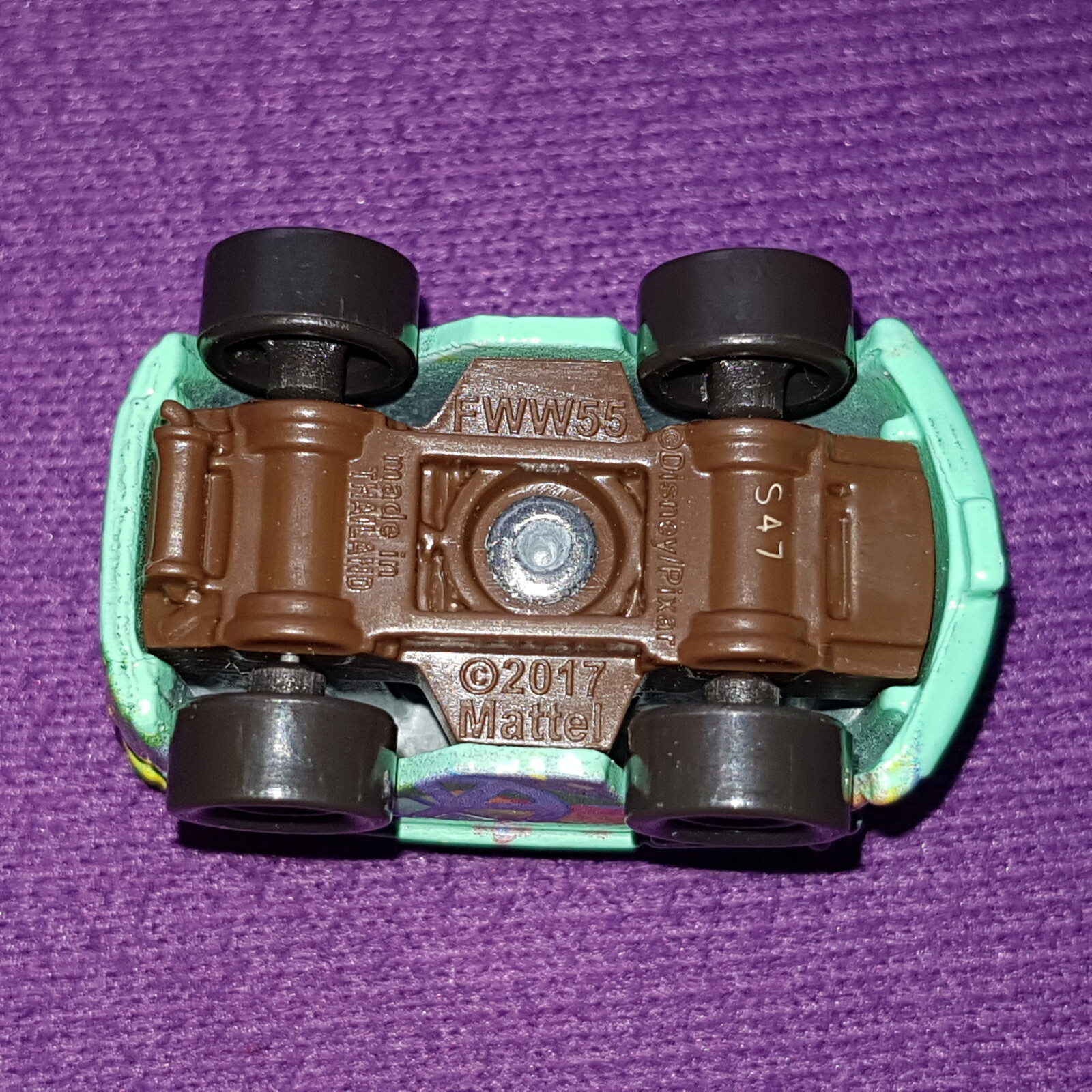 Mattel Disney Pixar CARS MINI RACERS 🚕 FILLMORE 🚕 DieCast Metal Minis