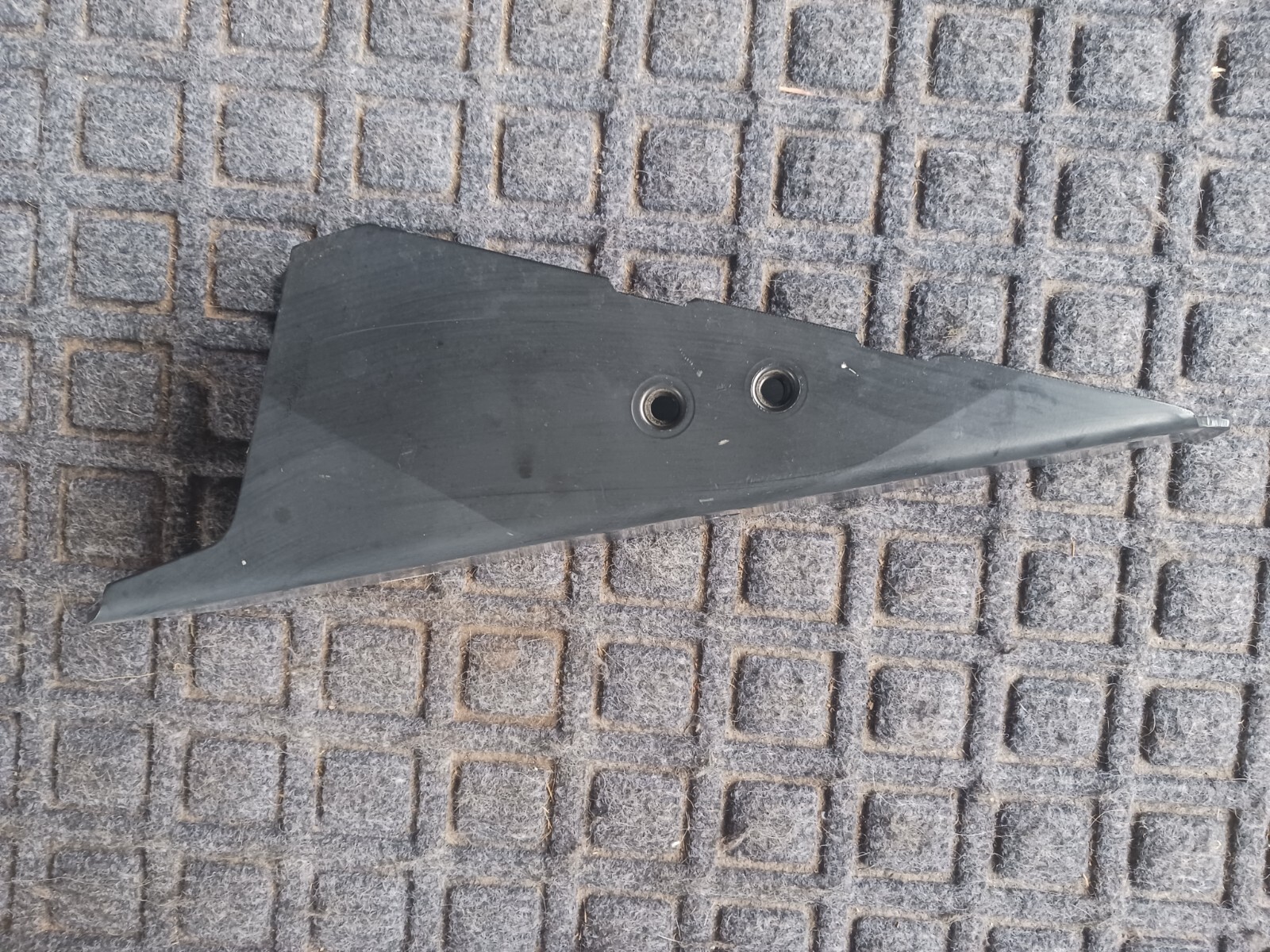 New OEM Audi R8 2014-2015 Left Rear Strut Mount Reinforced Plate 420 813 441 H