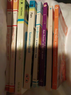 Mills & BOON 8 VINTAGE BOOKS VALERIE Parv ANNE McAllister Grace GREEN Maura McGi