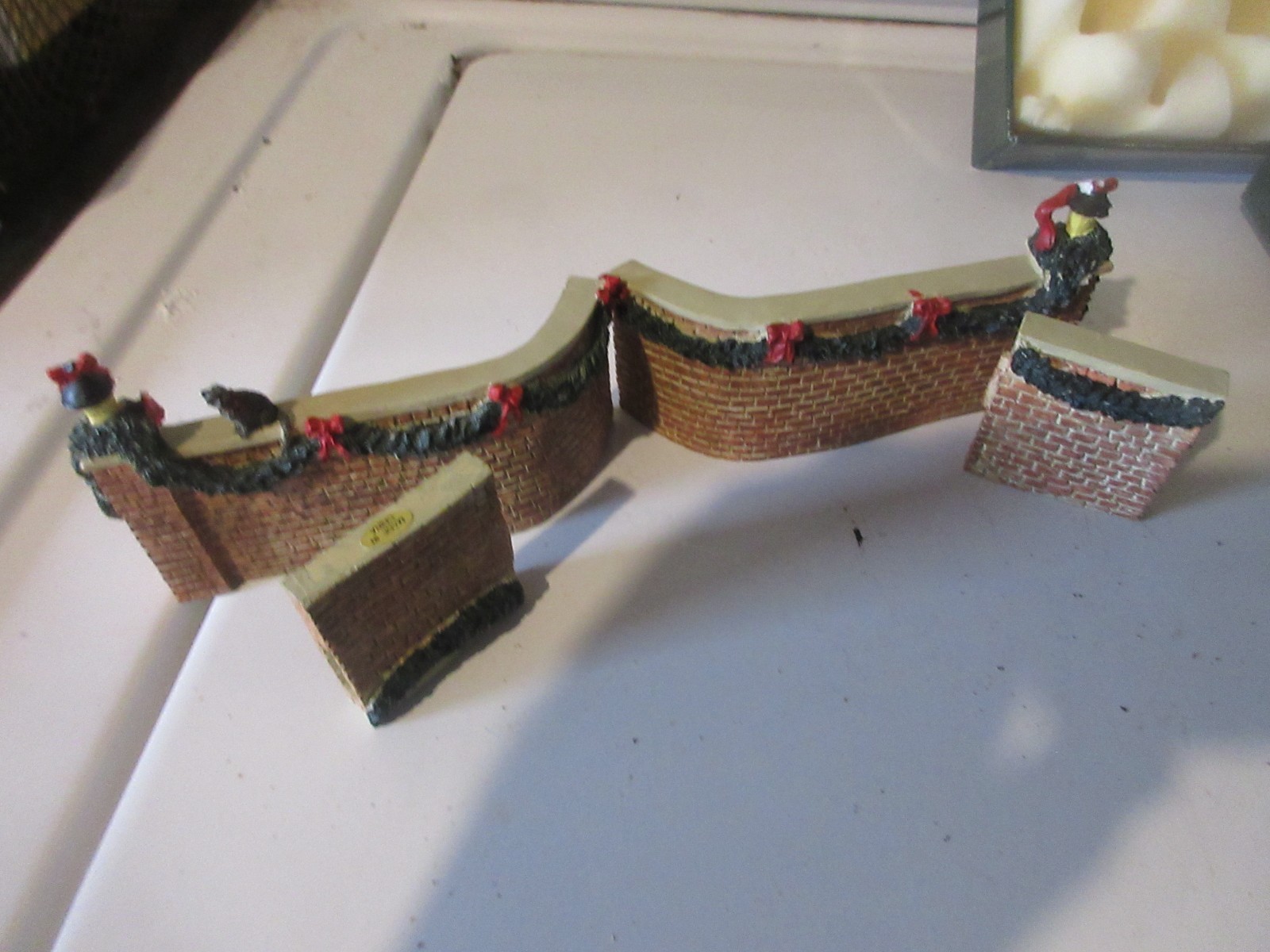 Lang and Wise Christmas Tea Shoppe Folk Art Village 1996 Lighted First Edition