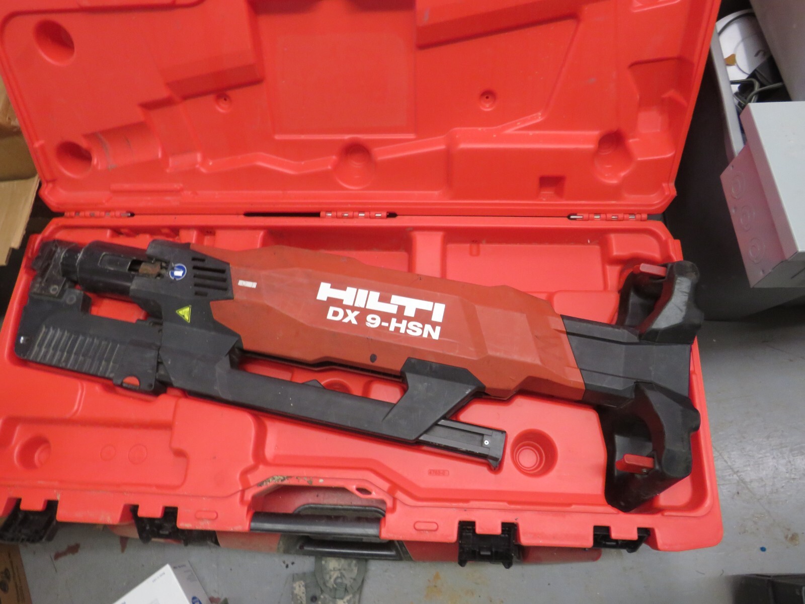 HILTI DX 9HSN POWDER ACTUATED STAND UP DECKING TOOL NAILER & CASE eBay