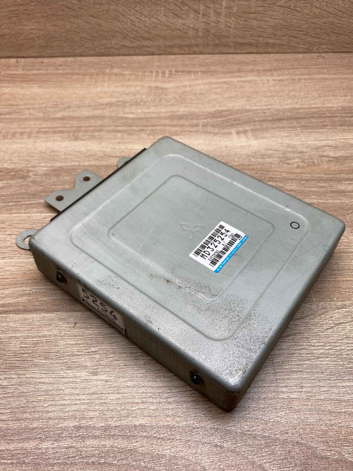 MD325254 E2T39782 Mitsubishi Motor ECU Engine Module Unit OE | eBay