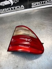 Mercedes-Benz E W210 2000 Rückleuchte Heckleuchte a2108205464 NIC24469