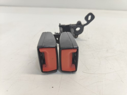 GÜRTELSCHNALLE LINKS HINTEN Volkswagen Golf VII (AUA) 2014 8V0857739A