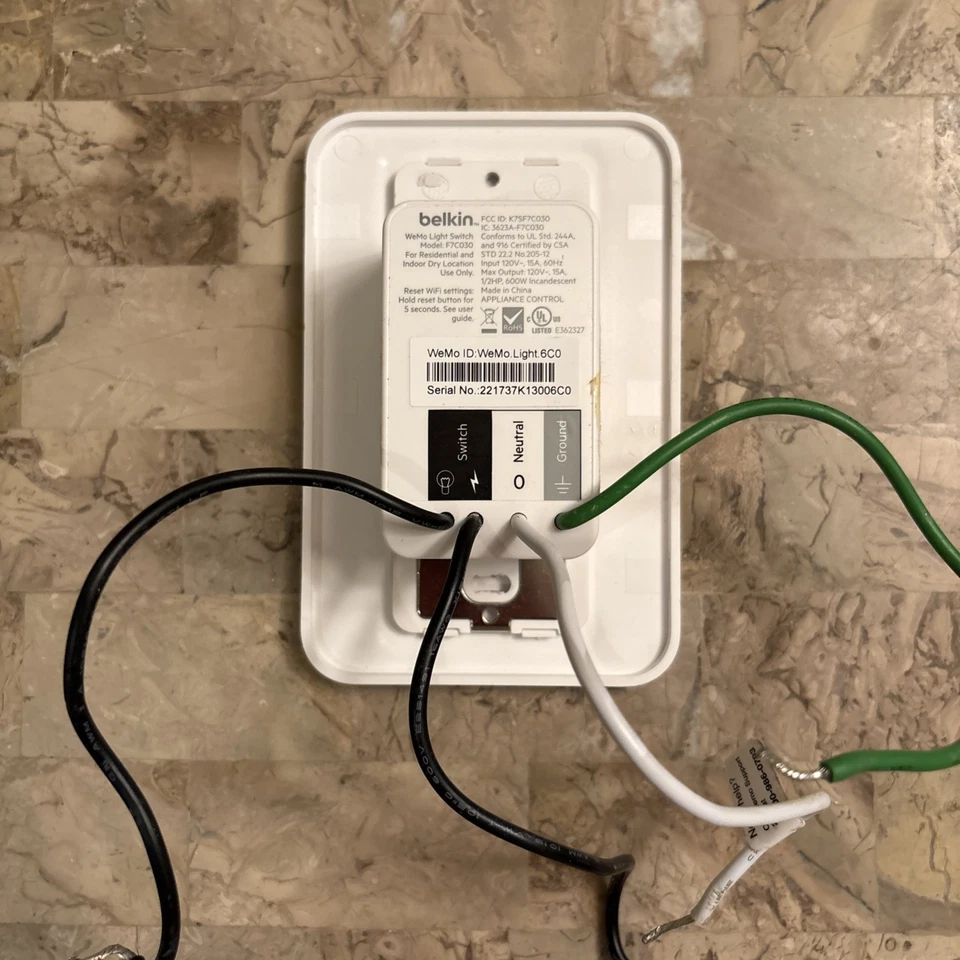 Interruptor de luz inteligente Wi-Fi Wemo Belkin F7C030 Google Assistant/Alexa usado. Blanco  Foto 2 de 2