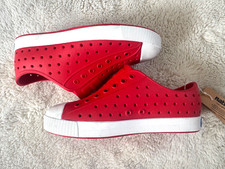 Native Jefferson Kids Unisex J2 SIZE 2 RED NWT NO BOX