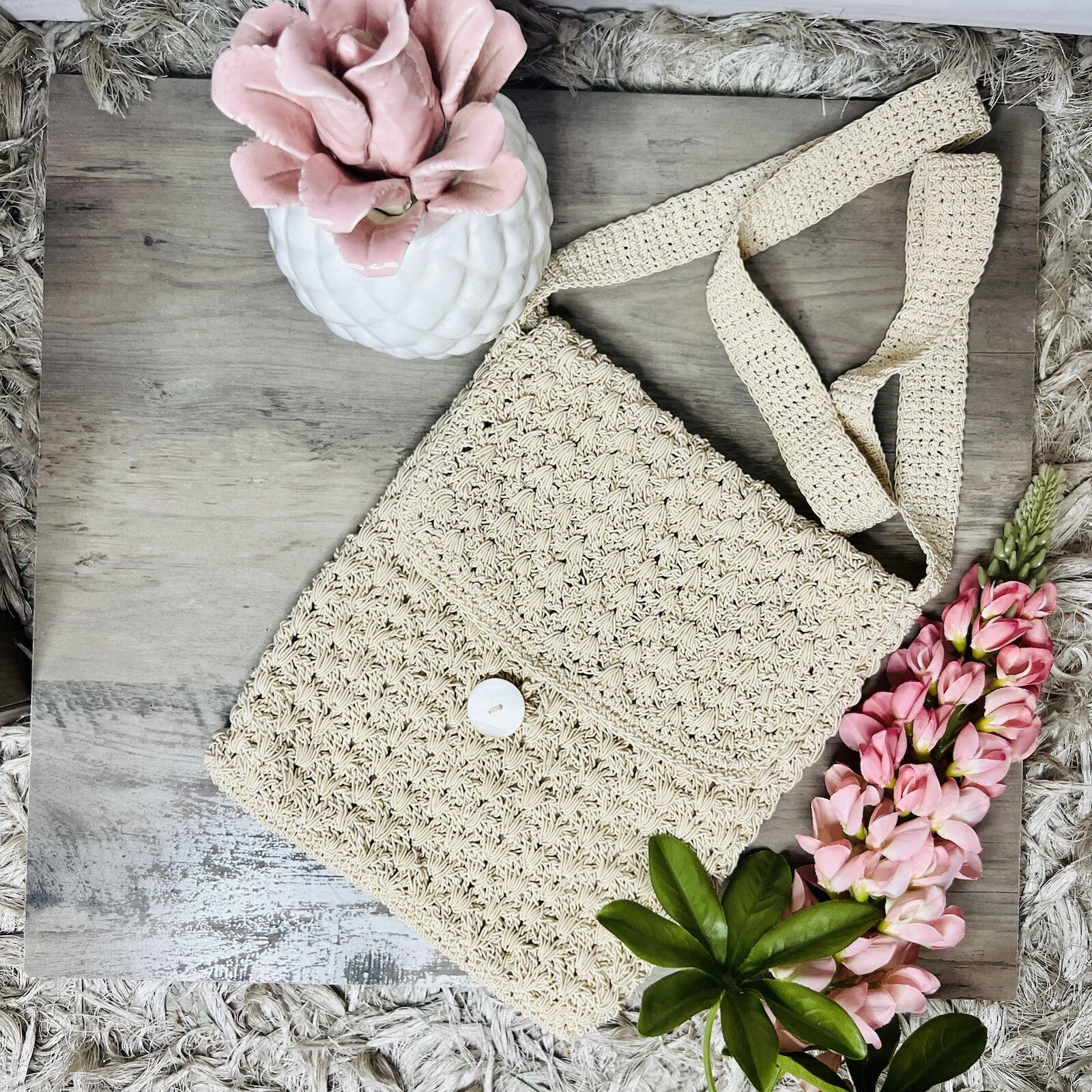 **Stylish Woven Crossbody Bag for Women - Boho Chic Handbag with Adjustable Strap**  -image