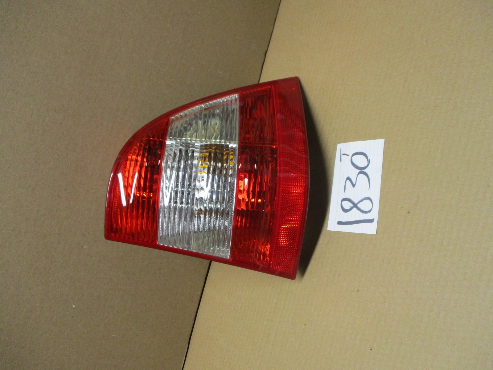 02 03 04 05 Mercedes ML500 PASSENGER Side Tail Light Used Rear Lamp #1830-T 