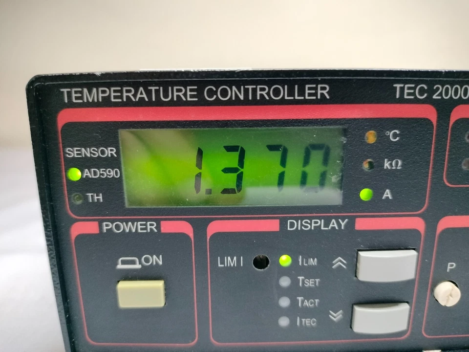 THORLABS TEC 2000 TEC2000 2A/12W Temperature Controller 30W 230VAC - Image 2 of 4
