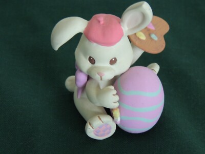 Vintage 1993 MOTRIX Designed Bunny Rabbit Painting Easter Egg Porcelain 3.5 