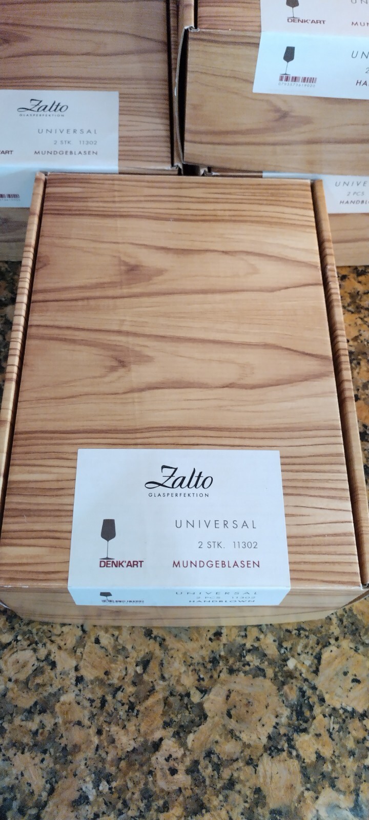 Zalto Universal Denk’art Wine Glasses 2 Pack DISPLAYED ONLY NEVER USED