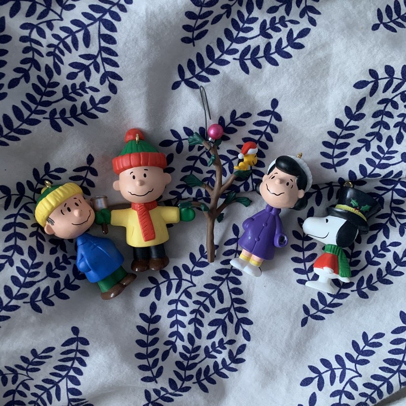 5 Charlie Brown Christmas Peanuts Gang Mini Hallmark Ornaments Lucy Linus Snoopy