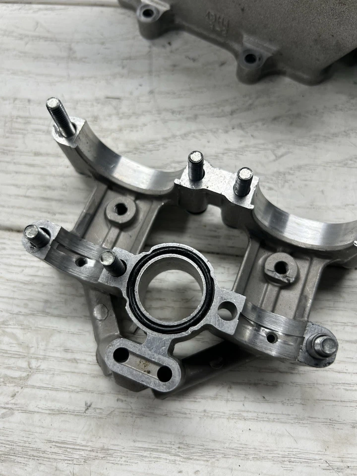 Suzuki RMZ 250 2015 válvulas de cabeza del motor Foto 2 de 4