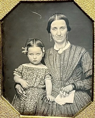 1/6th Plate Daguerreotype - Mother and Daughter - Full Thermoplastic Union Case