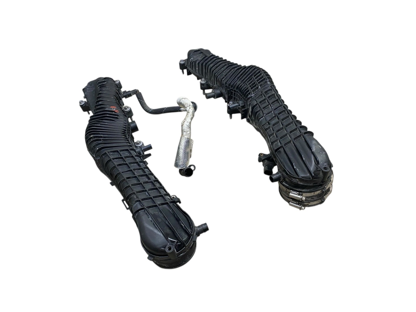 2022 Aston Martin V8 Vantage 4.0L M177 Left & Right Engnie Intake Manifold Set