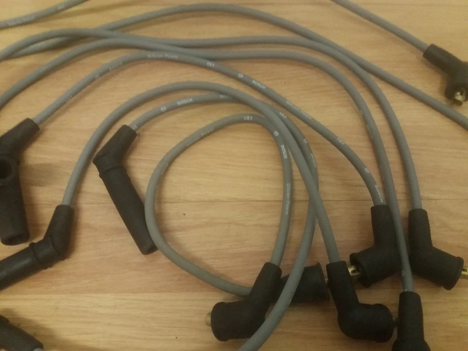 Juego de cables de bujías de encendido BOSCH Dodge Daytona Dynasty Spirit Voyager V6 3,0 L  Foto 2 de 4