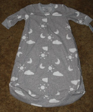 Boys Carter's NWT long sleeve microfleece sleep sack size 6-9 Months