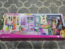 Barbie Beach House Bundle with 2 Dolls and Accessories. New Sealed! 