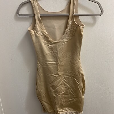 Maidenform Flexees Firm Control Full Slip Beige Small Pit To Pit 13  Length 29 