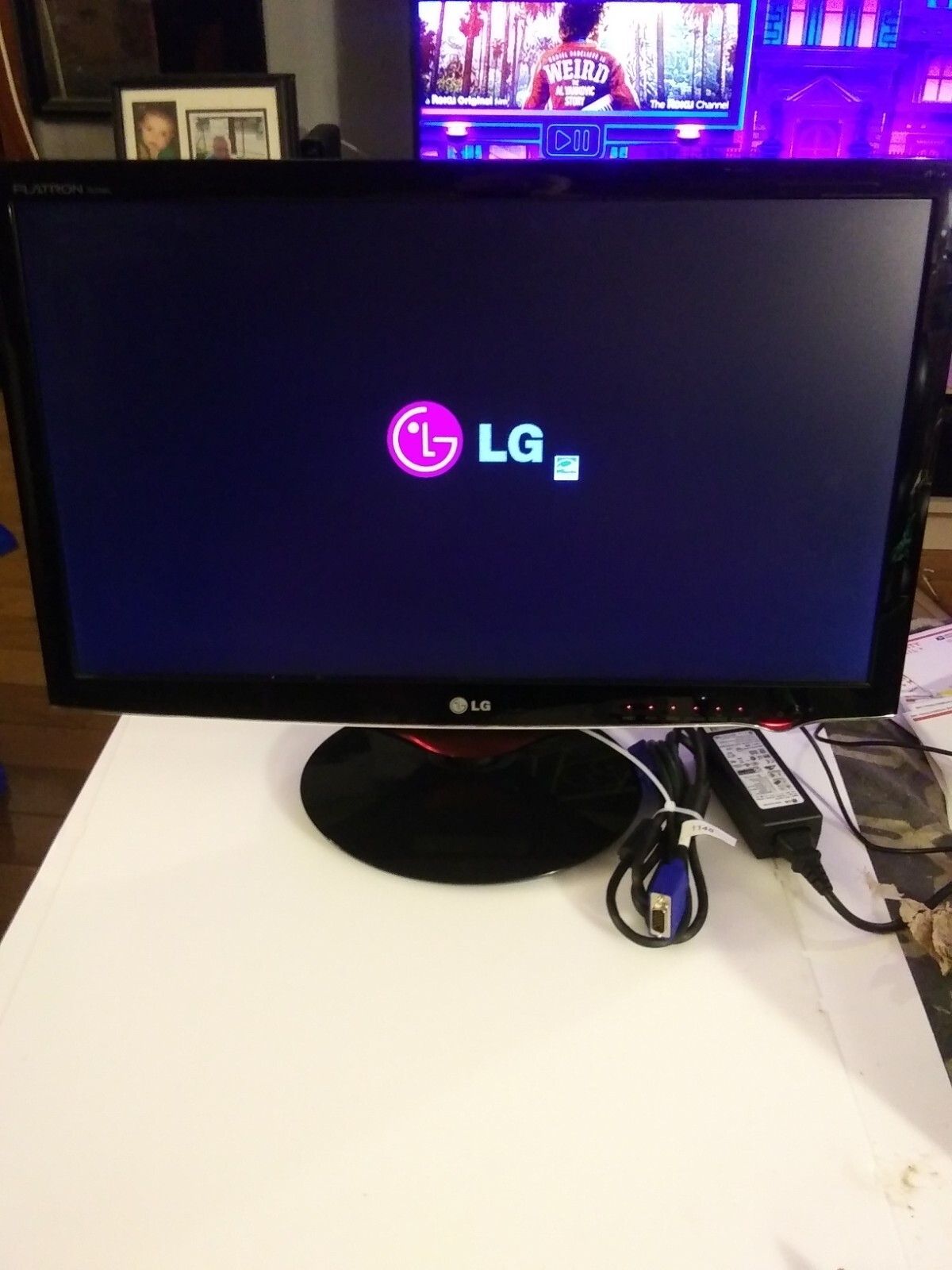 🌟LG FLATRON W2486L 24" Slimline Widescreen Monitor W Power Supply & DVI