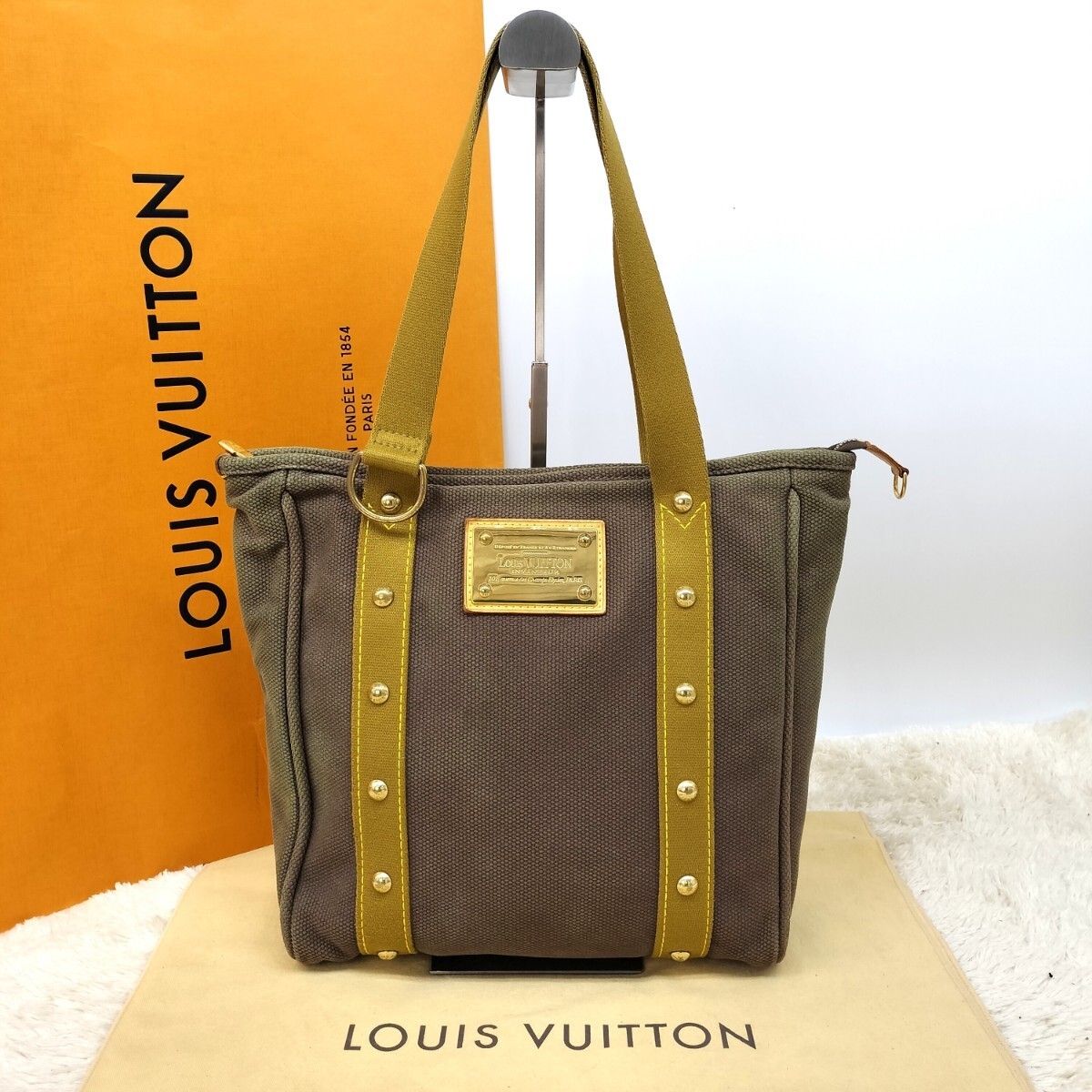 Louis Vuitton Antigua Cabas MM Tote Bag in Excellent Condition with Document B