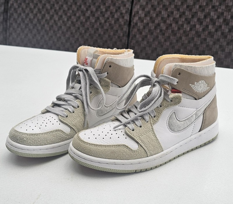 Nike Air Jordan 1 High Zoom Women Size 7