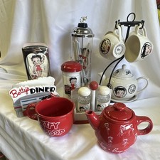 Betty Boop Kitchenware Set of 15