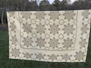 Gorgeous Vintage Cross Stitched Hand Made Quilt 82”x 92” Cream W/ Taupe & Tan