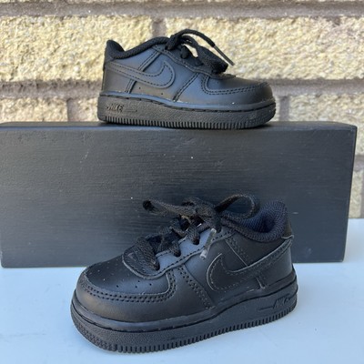 Nike Air Force 1 Kleinkind Größe 5C schwarz sportliche Freizeitschuhe Turnschuhe DH2926-001