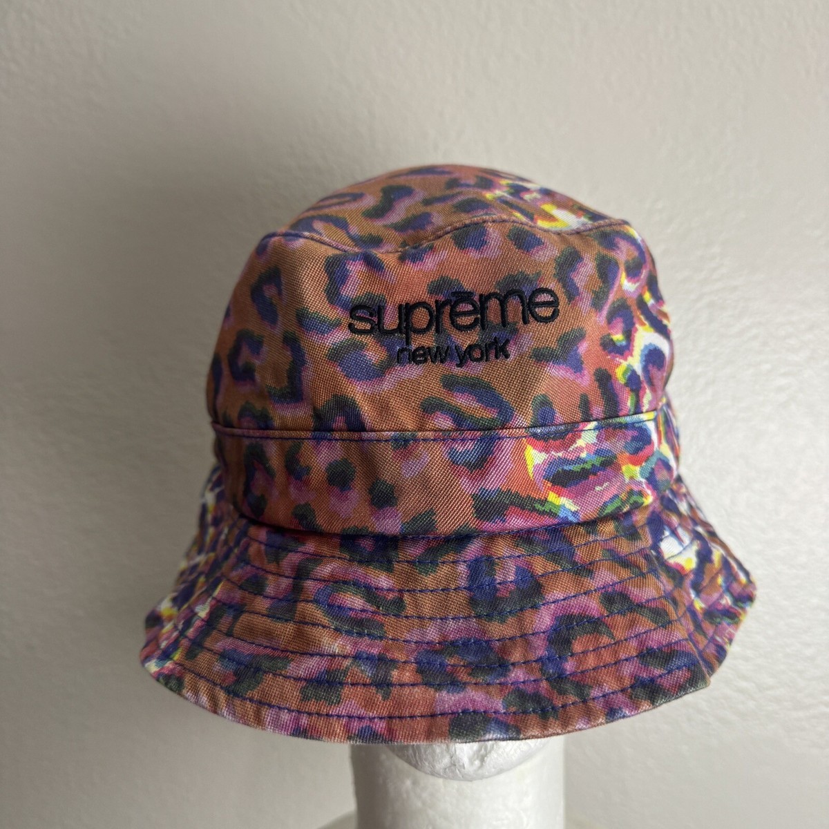 Supreme leopard 2024 bucket hat