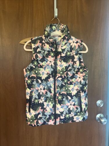 Vera Bradley Fleece Lined Floral Quilted Puffer Vest Size Small Navy & Pink