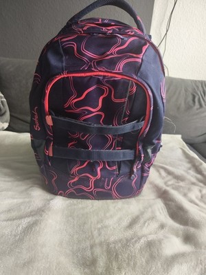 Schulranzen von der Marke Satch in pink/lila