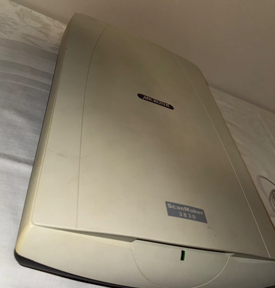Microtek ScanMaker 3830 Scanner mit Netzteil & Software-CD - Bild 4 von 4