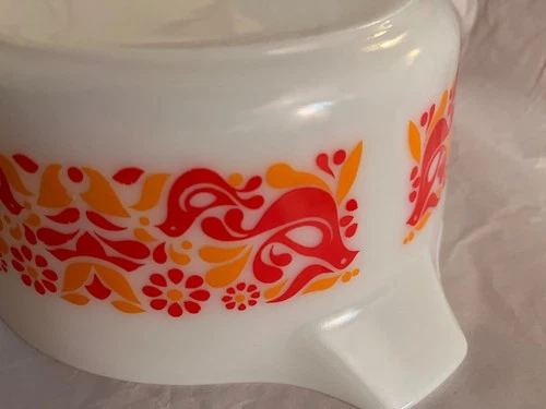 VTG Pyrex Friendship 475-B Casserole Red Bird Flowers 2.5 Qt