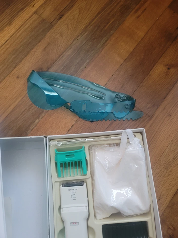 Cortapelos Hitachi CL-8320 HD de colección en caja original completa (RARA) Foto 3 de 4