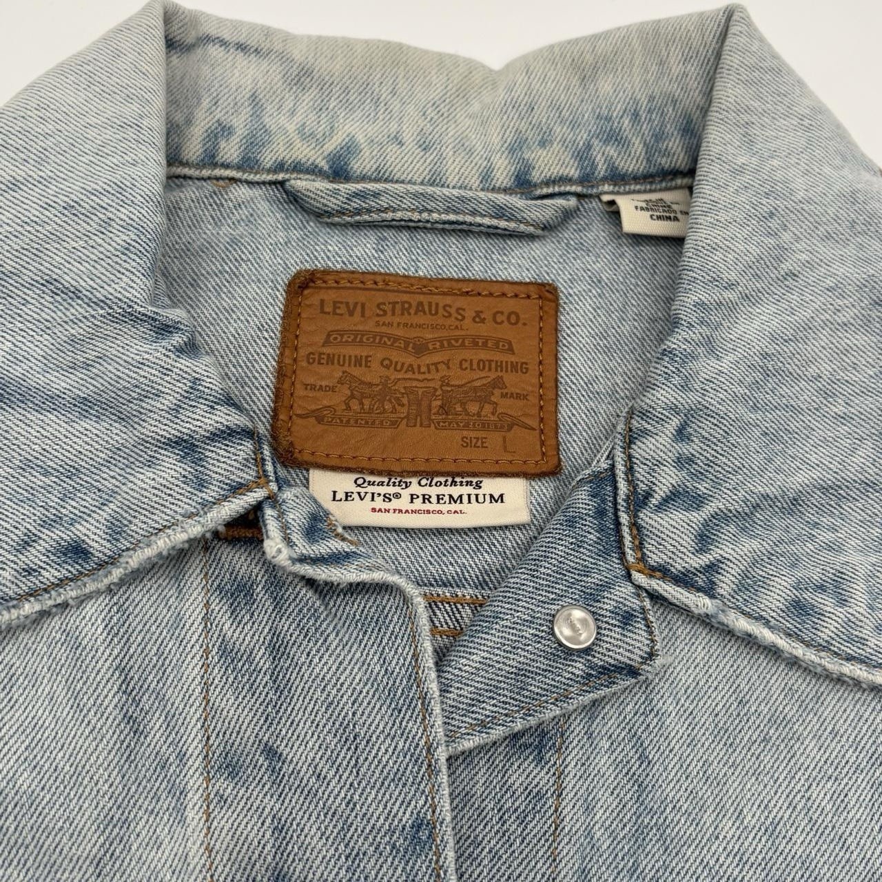 Levi’s Premium Denim Jacket Large - image 5