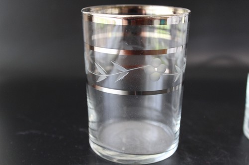 Juego de 6 vasos de bar de jugo de cóctel Lowball con borde plateado vintage de los años 60 MCM - Imagen 4 de 7