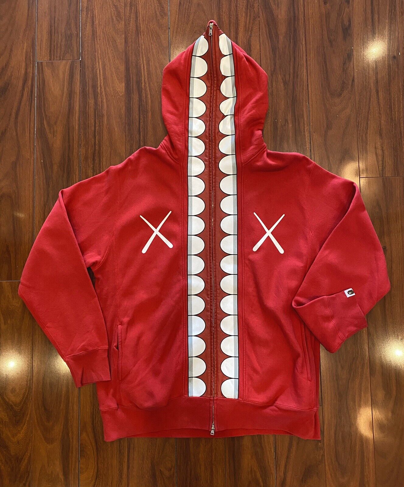 KAWS OriginalFake Chompers Toothed Zip BAPE A BATHING APE Bape size XL Red