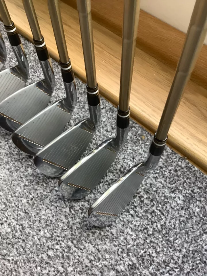 Custom MacGregor V-Foil 1025C forged irons 4-PW, PGA Tour issue Crossfire shafts - Image 3 of 4