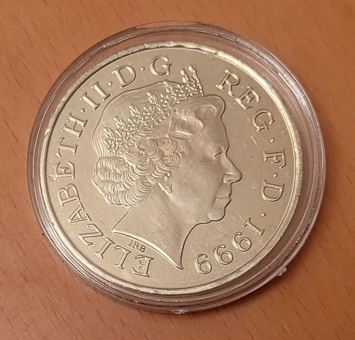 Estampillas de monedas de plata corona del milenio año 2000 holograma antiguo de la reina Isabel II Reino Unido - Imagen 5 de 18