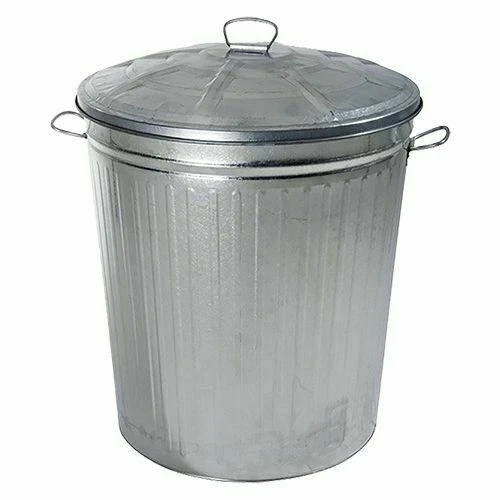 Pattumiere e bidoni della spazzatura in metallo per la casa