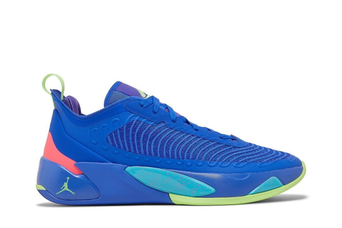 希少！　PLACEBO AIRQUEST 5'10 The Kid's Exclusive Air Jordan 5 Retro Low Hurricanes