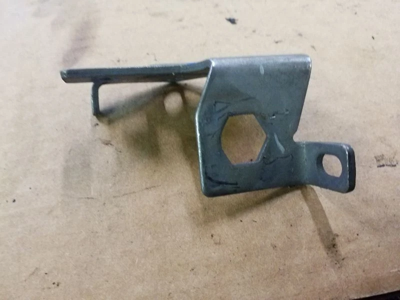 Suporte de montagem superior para mangueira de freio dianteiro esquerdo | Compatível com 15 16 17 Ford Expedition - Imagem 2 de 4