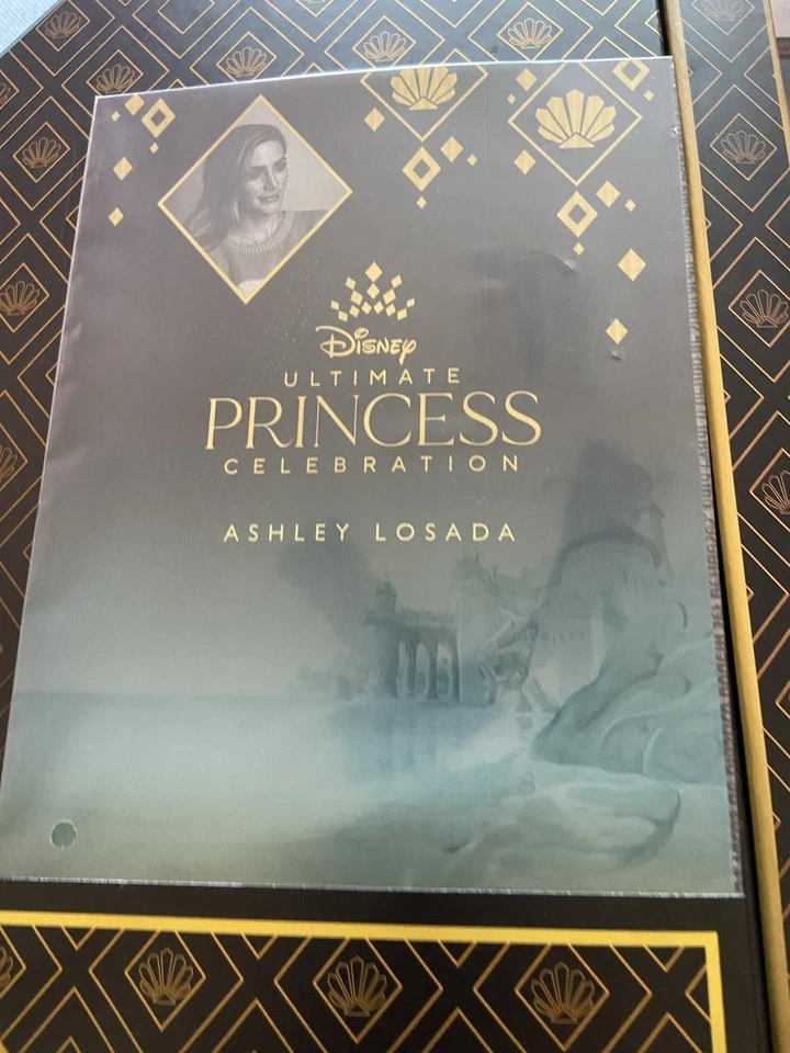 Nueva muñeca Disney Ariel Designer Collection Ultimate Princess Ashley Losada Foto 4 de 4