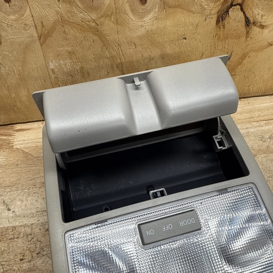 2011 Toyota Avalon Overhead Console Dome Map Light Lamp OEM Sunroof Light Gray - Image 4 of 4